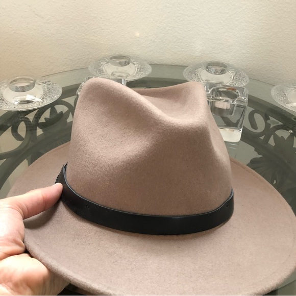 BRIXTON WOOL FELT MEDIUM BRIMMED HAT Sz 7 small 56 CM tan w black leather belt - Picture 4 of 11